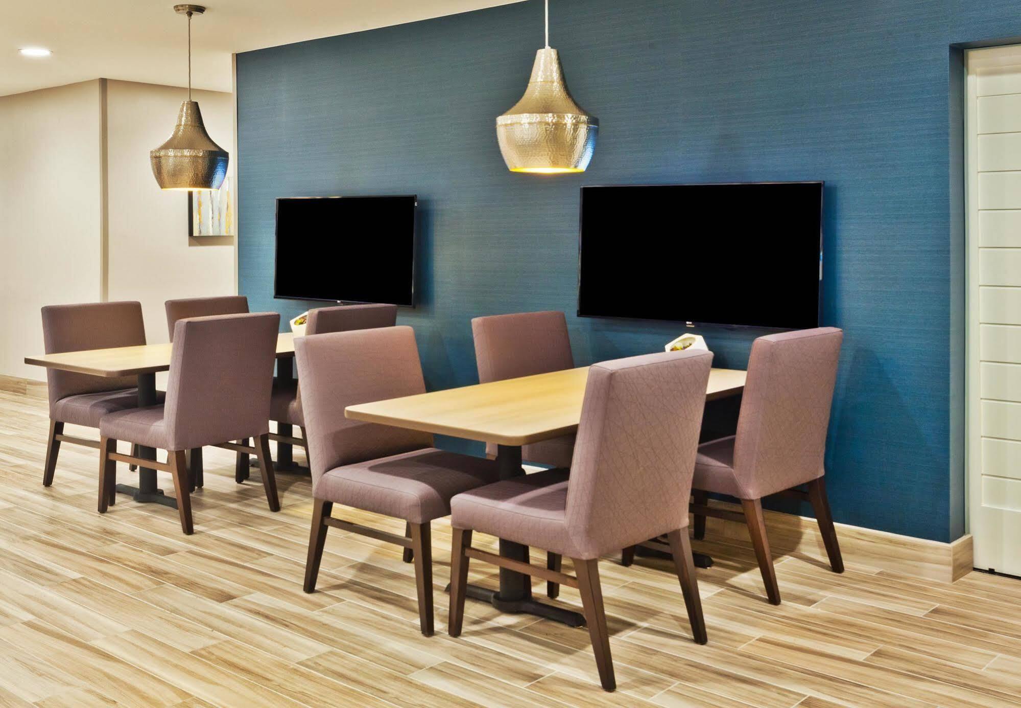 Towneplace Suites By Marriott Montgomery Eastchase מראה חיצוני תמונה
