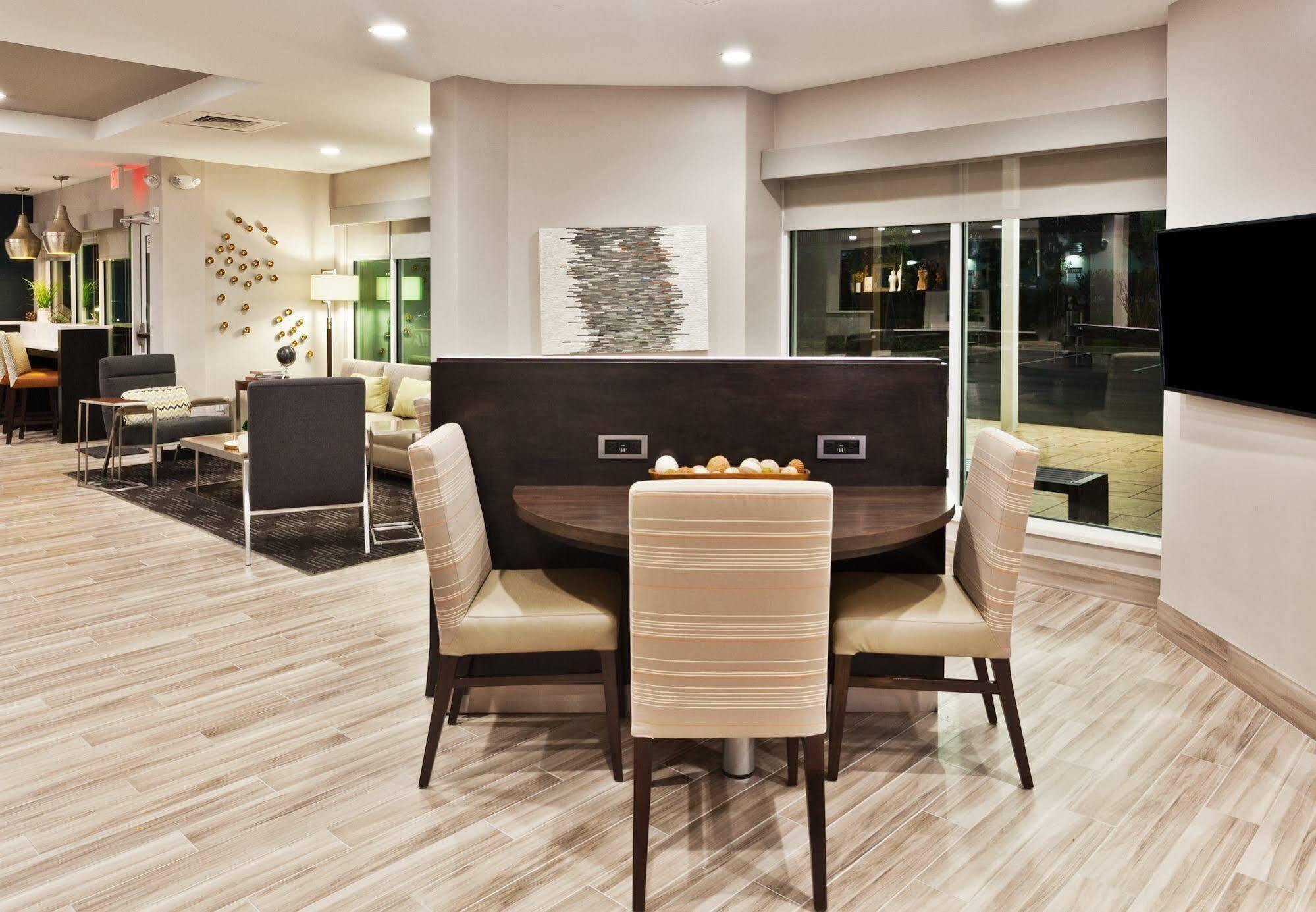 Towneplace Suites By Marriott Montgomery Eastchase מראה חיצוני תמונה